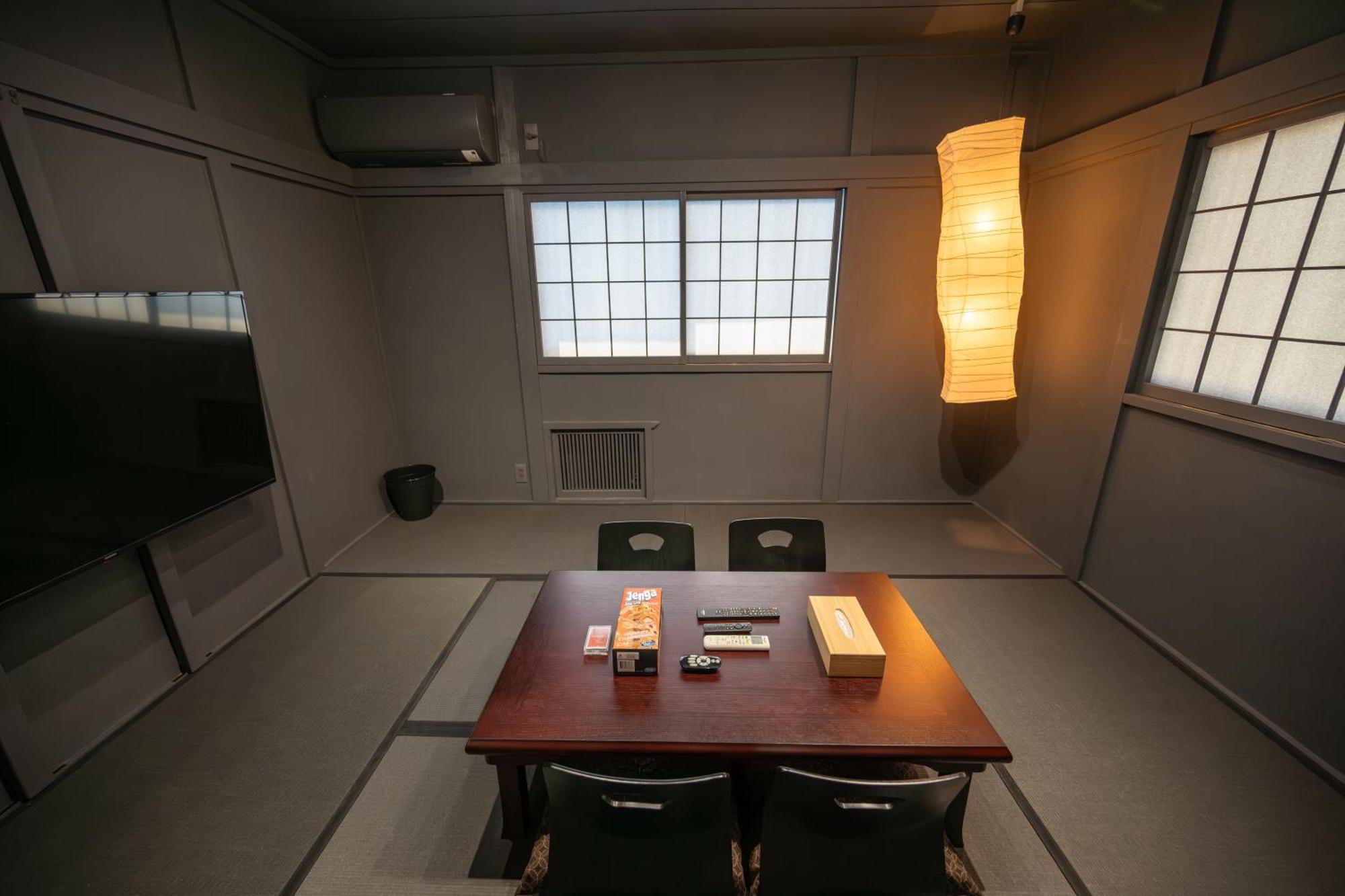 Ynh Guest House Osaka Exterior photo